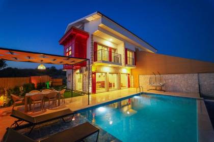 VİLLA KAYRA KONAK RED 1053